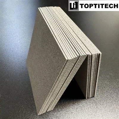 Plat Titanium Berliang Tersinter Ketebalan 1.5mm dalam Industri Penapisan